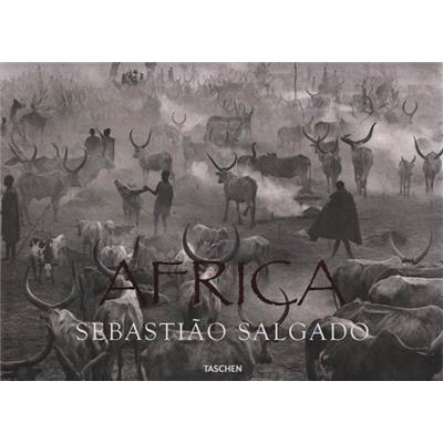 [SALGADO] AFRICA - Sebastião Salgado. Texte de Mia Couto. Edité par Lélia Wanick Salgado